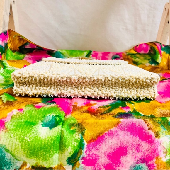 Vintage Beaded Purse with Coin Purse & Eyeglass Holder by Grande Mason Blanche - Picture 5 of 16